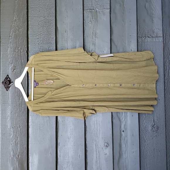 052 NWT ROAMAN'S Short-Sleeve Angelina Tunic Olive sz 36W Women's Plus Top - Picture 2 of 7